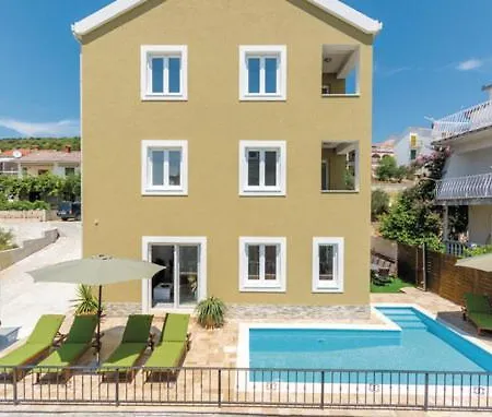 Blue Dreams Apartment