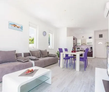 Apartment Blue Dreams